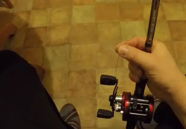 Jak nawinąć plecionkę na multiplikator, aby uniknąć splątania i problemów