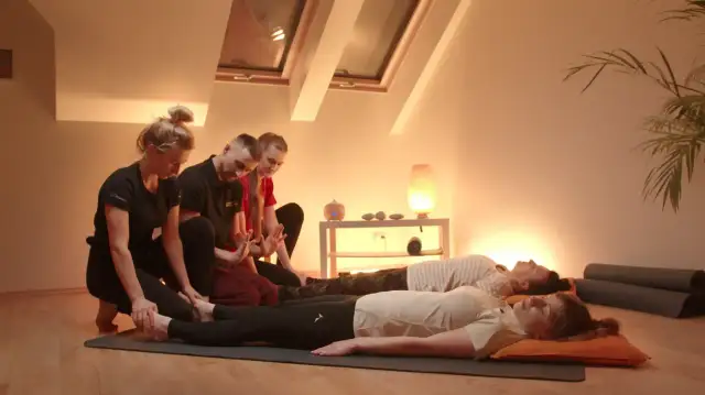 Jak zostać fizjoterapeutą bez studiów i uniknąć formalnych wymagań