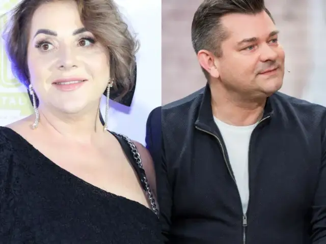 Danuta Martyniuk, znana jako "cyganka", w czarnej koronkowej sukni obok mężczyzny w granatowej kurtce.