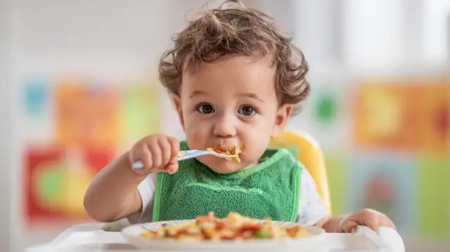 Ryby dla niemowląt: Kiedy, jakie i jak bezpiecznie podać?