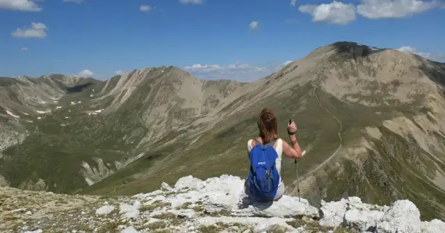 Czy w ciąży można chodzić po górach? Bezpieczne wędrówki dla mam