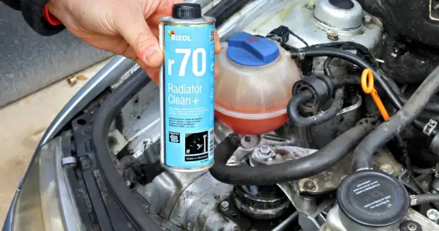 Płukanie chłodnicy: Kiedy warto? Koszty, objawy, DIY czy warsztat?