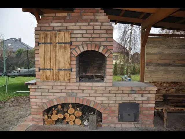 Ile cegieł na grilo wędzarnię? Oblicz potrzebną ilość dla projektu