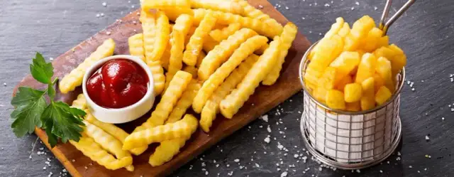 Jak zrobić frytki chrupiące jak w restauracji - sprawdzone metody