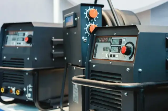 Czy spawarka inwertorowa pójdzie na agregacie? Kluczowe informacje i porady