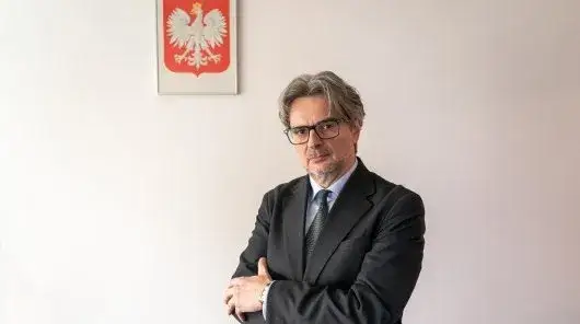 Konrad Komornicki: Barwne i tragiczne życie artysty. Biografia malarza