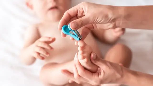 Jak obcinać dziecku paznokcie u nóg bez stresu i bezpiecznie