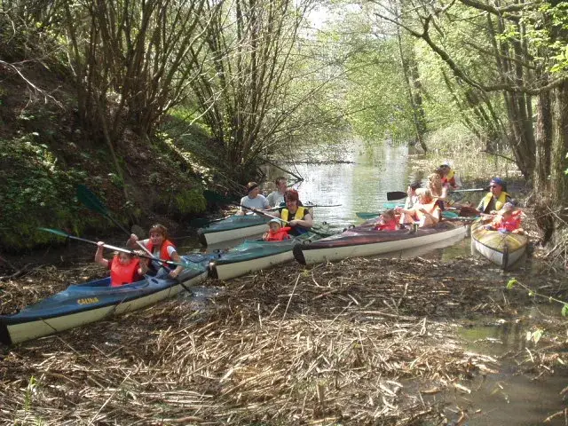 Spływ kajakowy Lubrza: idealna trasa dla rodzin i początkujących
