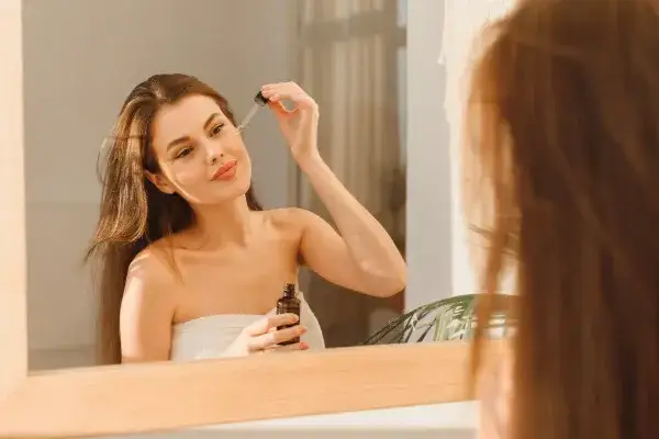 Kwas hialuronowy: Stosuj prawidłowo! Maksimum nawilżenia bez błędów