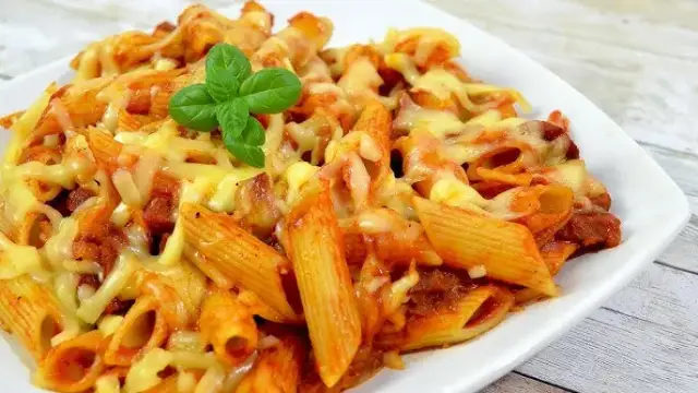 Szybkie i pyszne penne z chorizo - idealne na obiad lub kolację