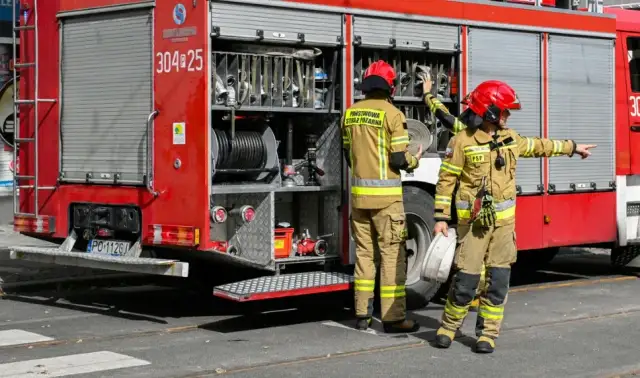 Ile zarabia strażak PSP i OSP? Pensje, dodatki i ekwiwalenty