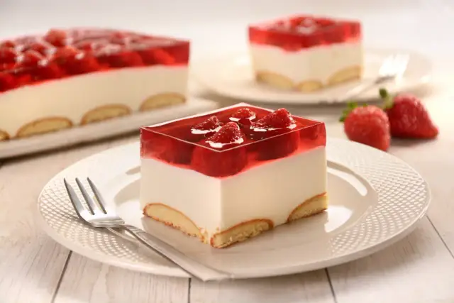 Jak zrobić sernik na zimno? Sprawdzony przepis bez pieczenia