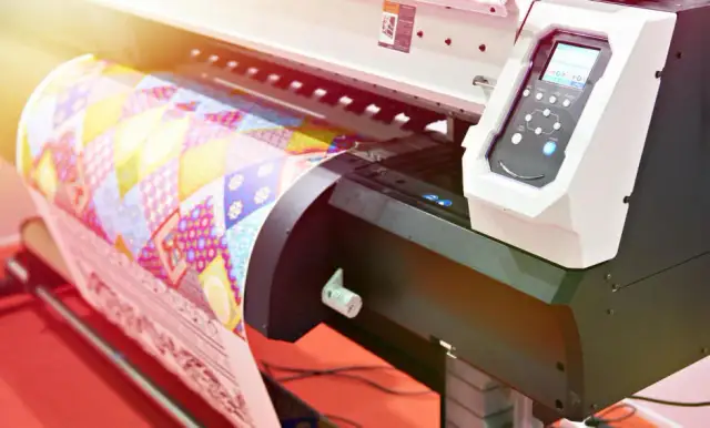 Do czego służy ploter? Odkryj jego niezwykłe zastosowania w branży