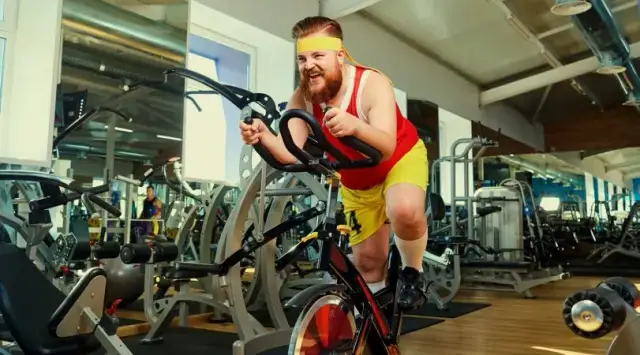 Cardio i siłowy: Jak połączyć dla maks. redukcji i masy?