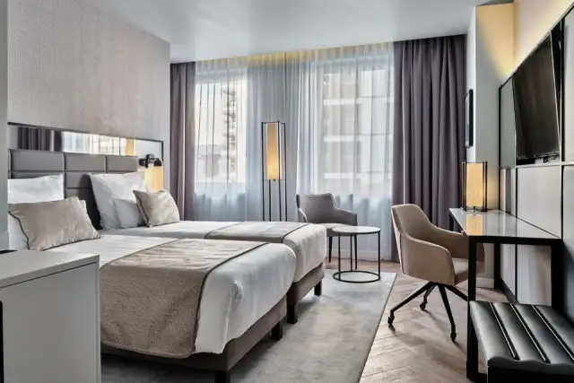 Ile kosztuje nocleg w Warszawie? Ceny 2026 i jak oszczędzić