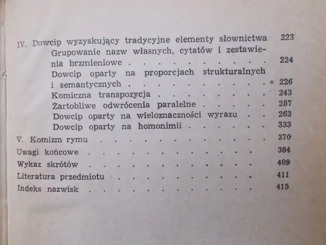 Dowcip oparty na wieloznaczności – jak słowa mogą zaskakiwać humorem