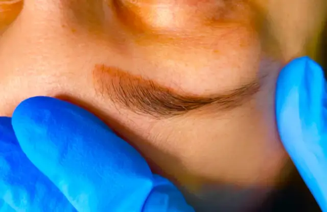 Czy makijaż permanentny niszczy brwi? Ryzyka i jak ich uniknąć