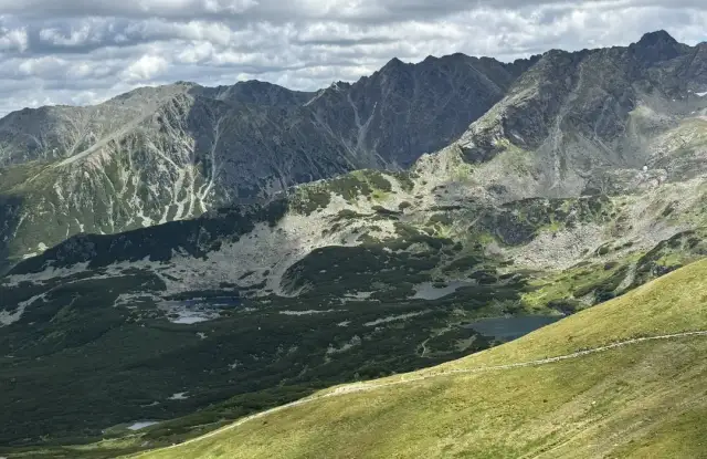 Trasa Goryczkowa: Czy to najpiękniejszy szlak w polskich Tatrach?