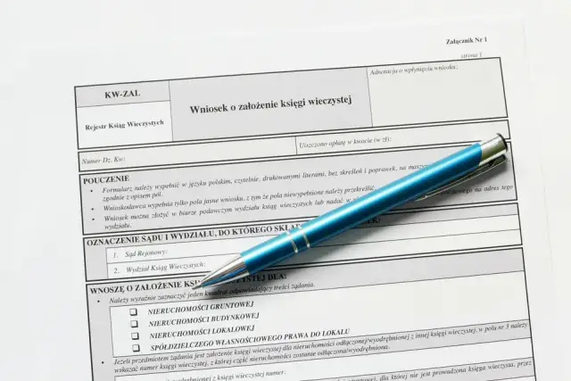 Jak wypełnić wniosek o założenie księgi wieczystej dla nieruchomości gruntowej bez błędów