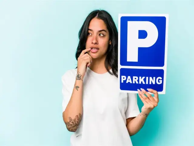 Hel gdzie zaparkować - najważniejsze informacje o parkingu i strefach