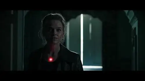 Shelley Hennig: Od nastoletniej gwiazdy do ikony. 5 przełomów