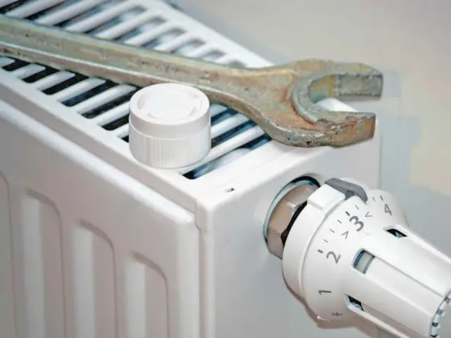 Jak spuścić wodę z grzejnika - Prosty sposób na konserwację i bezpieczeństwo