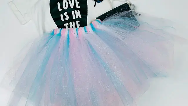 Jak łatwo zrobić strój księżniczki samodzielnie – proste kroki i inspiracje