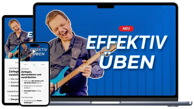 Mann spielt Gitarre, auf Bildschirmen steht "Effektiv Üben".