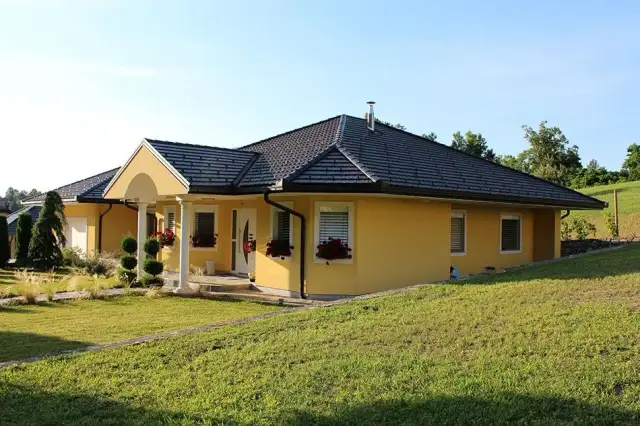 Jaki kolor elewacji do czarnego dachu, aby uniknąć błędów w aranżacji?