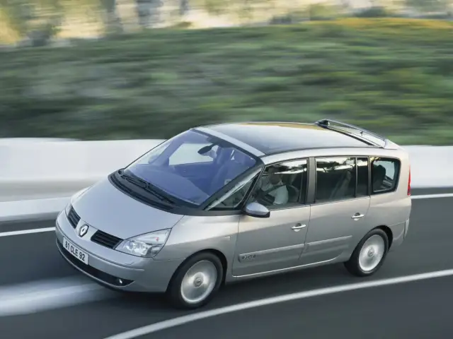Renault Espace 4 jaki silnik wybrać, aby uniknąć kosztownych napraw?