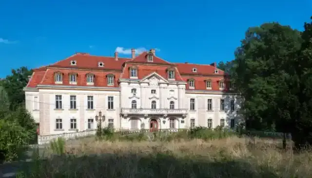 Zamki na sprzedaż w Polsce – unikalne oferty z historią i cenami