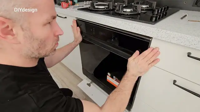 Jak zabudować piekarnik w szafce - uniknij najczęstszych błędów