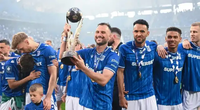 Zarobki w Ekstraklasie: Kto jest milionerem? Ranking piłkarzy i klubów