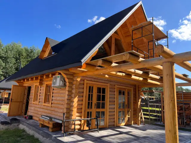 Ile kosztuje dom z bali 35m2? Sprawdź ceny i ukryte koszty