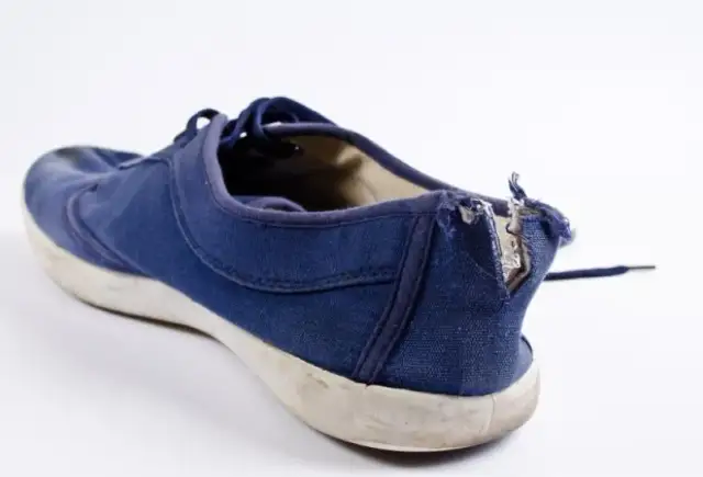 Czy można zwrócić buty z dropu? Ważne zasady zwrotu i procedury