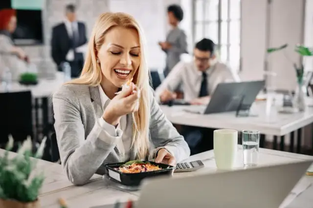 Czy od cateringu można odliczyć VAT? Sprawdź, co musisz wiedzieć