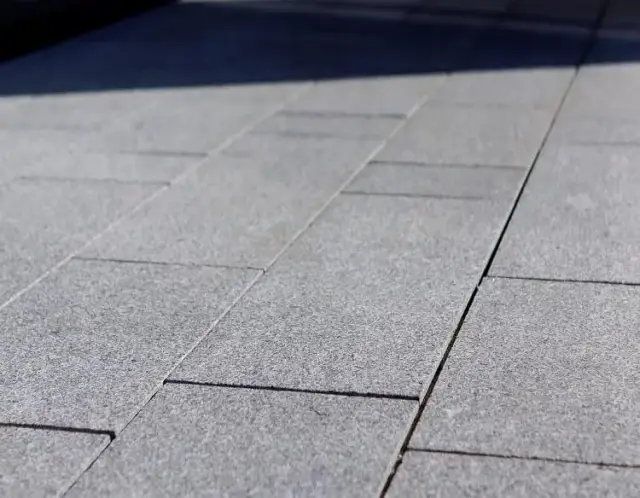 Jak zrobić podjazd z kamienia – uniknij najczęstszych błędów