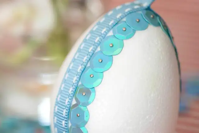 Jak ozdobić jajka styropianowe z dzieckiem – kreatywne pomysły na zabawę