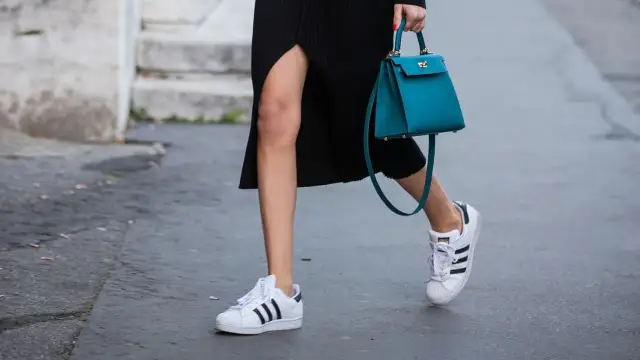 Con qué zapatos usar vestido largo para brillar en cualquier ocasión