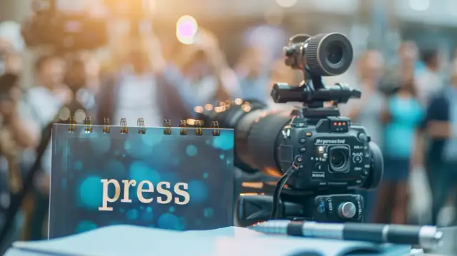 Jak zdobyć akredytację dziennikarską? Proces i wymagania