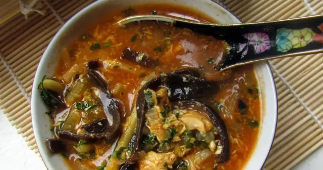 Zupa pekińska jak z restauracji – prosty przepis na smakowitość