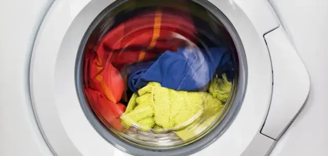 Co to jest inwerter w pralce i jak wpływa na jej działanie?