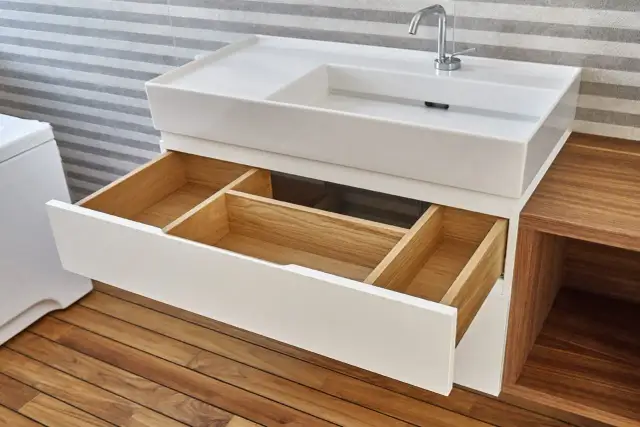 Jak zrobić szafki łazienkowe? DIY poradnik krok po kroku.