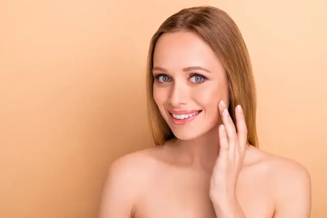 Jak działa krem BB? Poznaj jego sekrety i wybierz idealny dla siebie