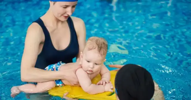 Pieluchy do pływania: Jak wybrać idealne dla dziecka? Poradnik