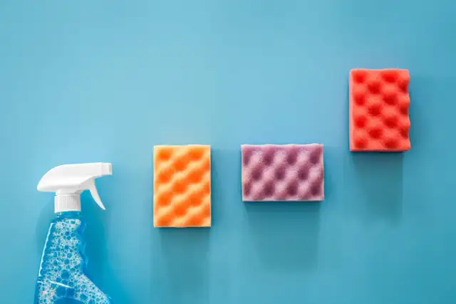 Jak usunąć pleśń z fug domowe sposoby, które naprawdę działają