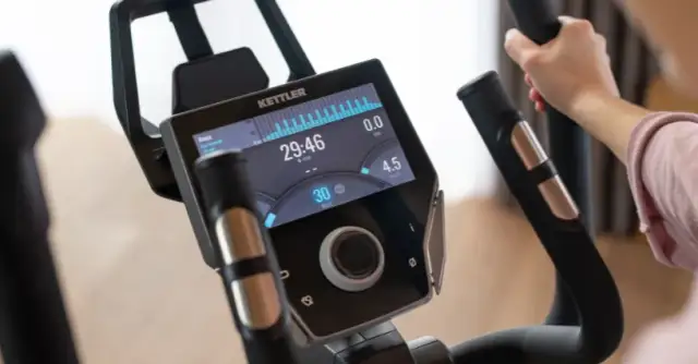 Orbitrek czy bieżnia na brzuch - co lepiej pomoże w odchudzaniu?