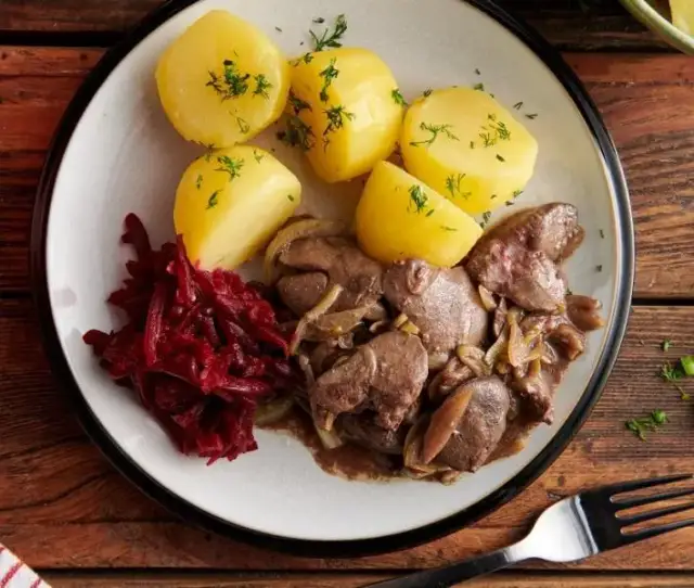 Jak zrobić wątróbkę w sosie - szybki przepis na pyszne danie