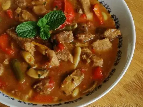 Jaki kawałek wieprzowiny na gulasz? Wybierz idealne mięso!