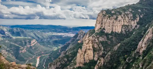 W jakim kraju jest Barcelona? Odkryj jej fascynującą lokalizację